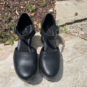Black Leather Women’s Ankle-Strap Natasha Closed-Toe Clog Mary Jane Heels Sz 10